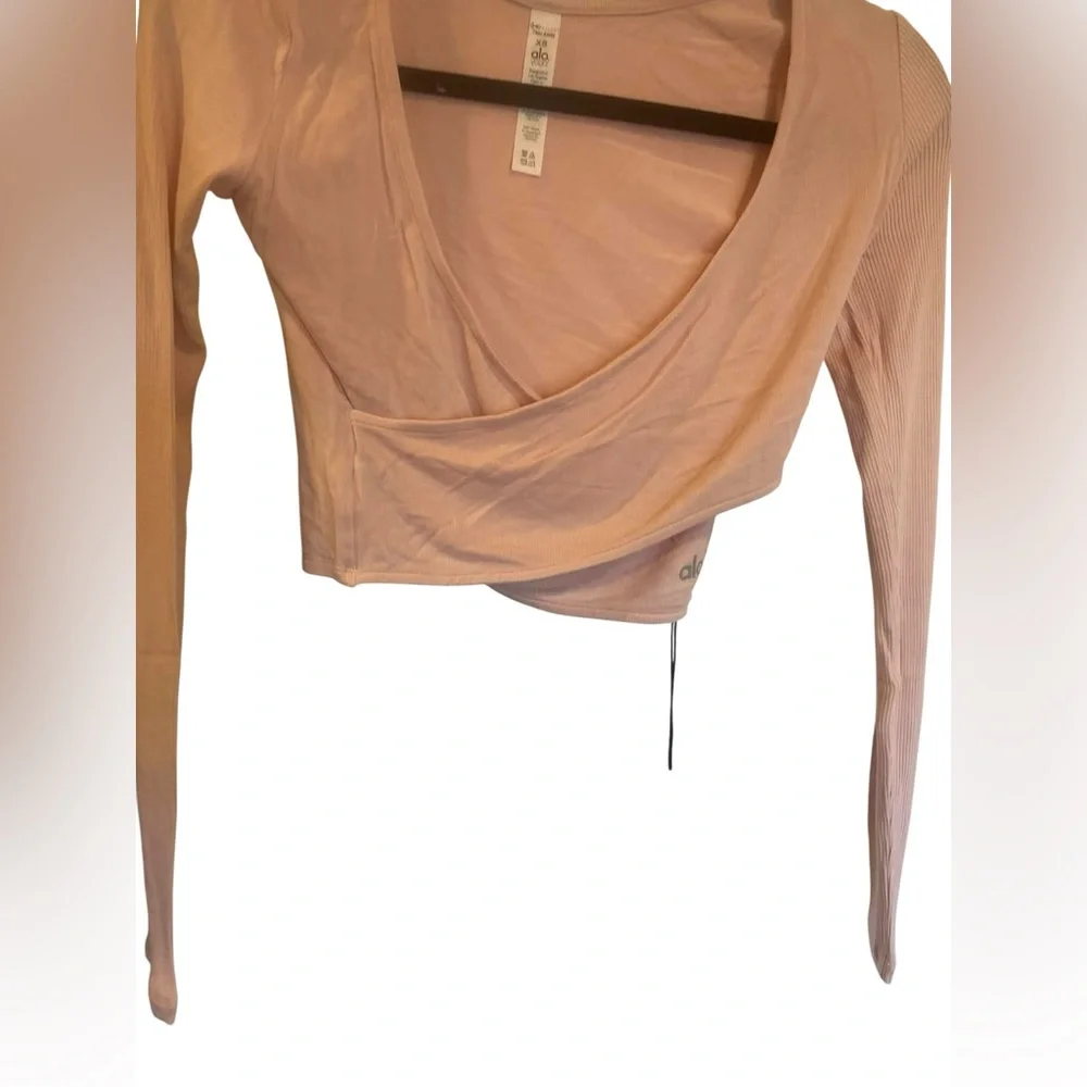 NWT Alo Yoga amelia long sleeve crop top NECTAR Size XS - Picture 2 of 4